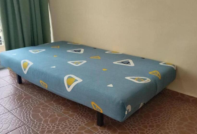 هتل Apartment Teluk Batik