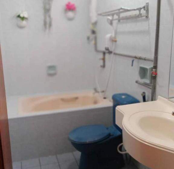 هتل Apartment Teluk Batik