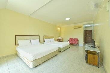 هتل Apartment Teluk Batik