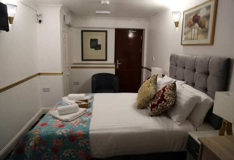 בית מלון כפרי Atz&h Inn