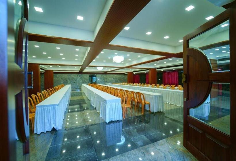 هتل Grand Padappai Residency   Gpr