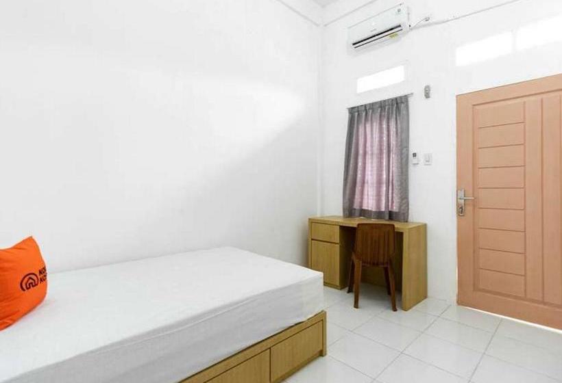 هتل Koolkost Near Wisata Purwahamba Indah Tegal