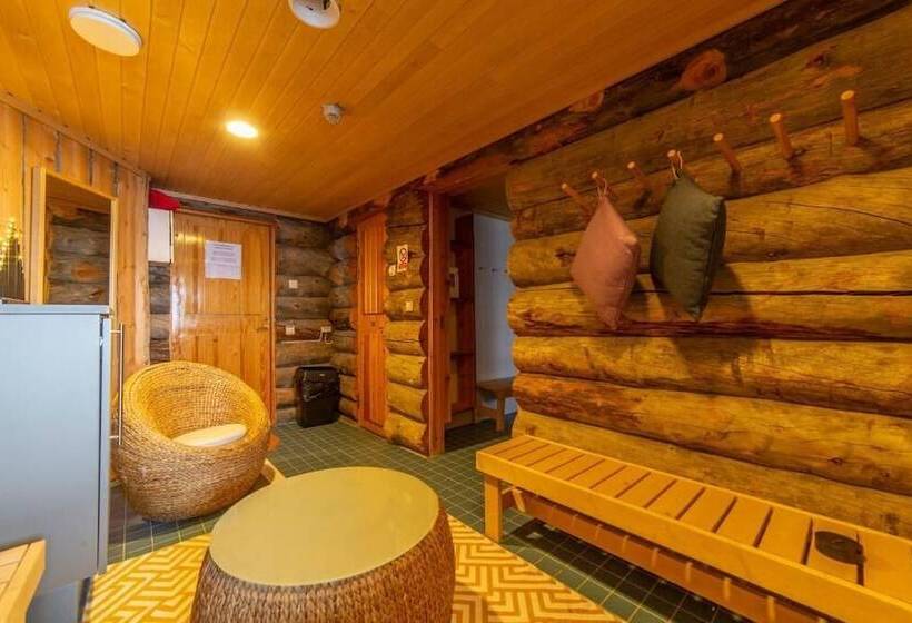 هتل Kuukkeli Log Houses Teerenpesä