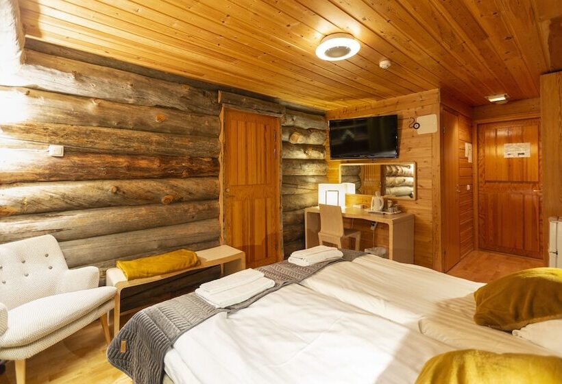 هتل Kuukkeli Log Houses Teerenpesä