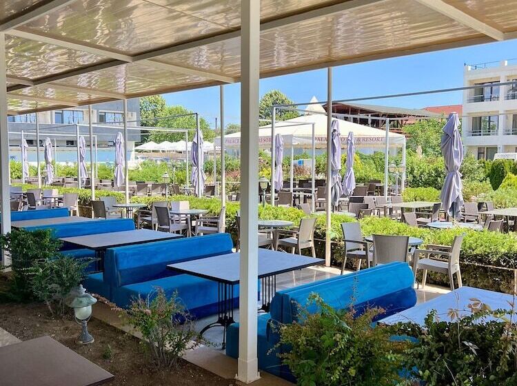 فندق Palace Beach Resort