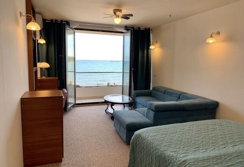 فندق Palace Beach Resort