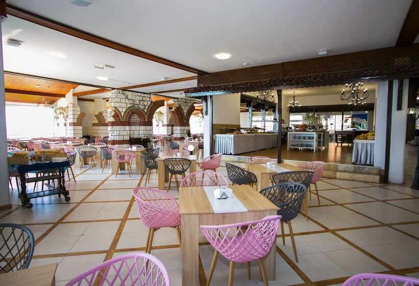 בית מלון כפרי Royal Villas Elenite   All Inclusive