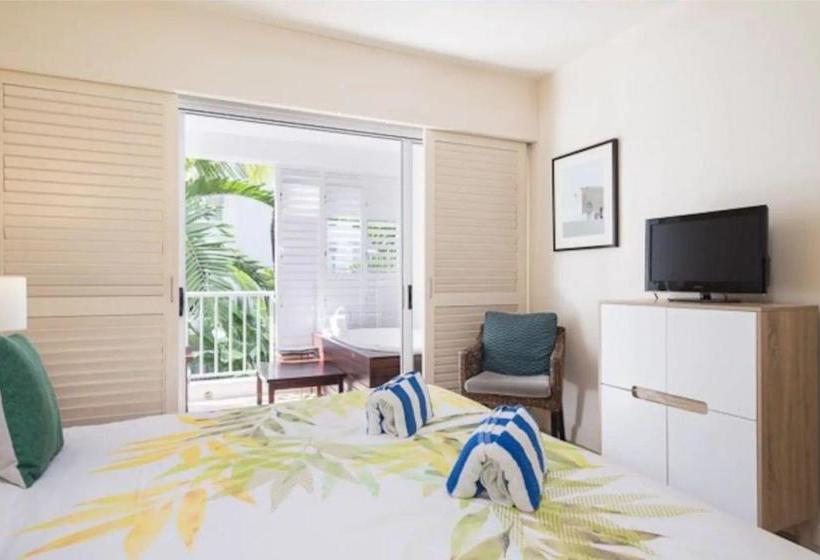 هتل The Beach Club Premium Private Apartments