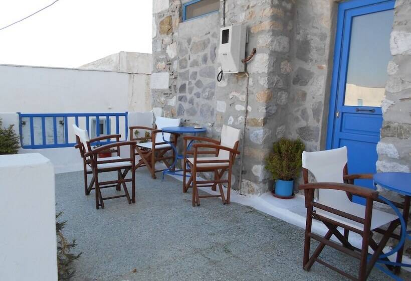 پانسیون Popi Studios