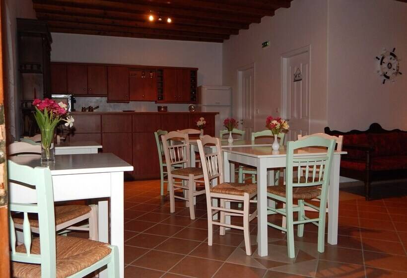 پانسیون Nisiotiko House In Tinos Near The Beach