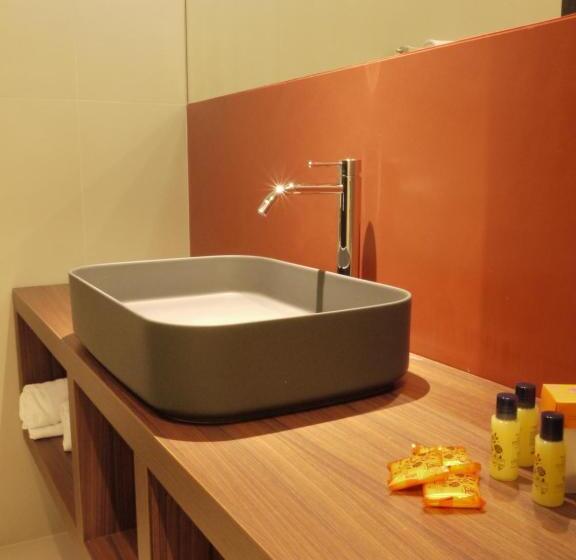 تختخواب و صبحانه Rb Del Teatro&apartaments