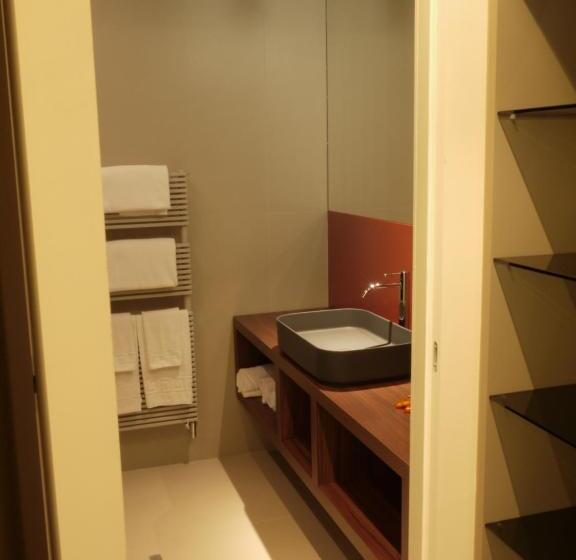 تختخواب و صبحانه Rb Del Teatro&apartaments
