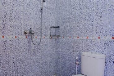 هتل Oyo 90072 Apri Inn Syariah
