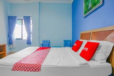 هتل Oyo 90072 Apri Inn Syariah