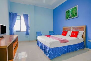 هتل Oyo 90072 Apri Inn Syariah