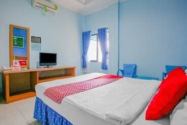 هتل Oyo 90072 Apri Inn Syariah