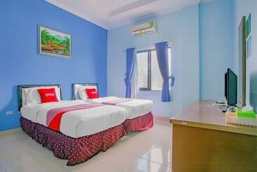 هتل Oyo 90072 Apri Inn Syariah