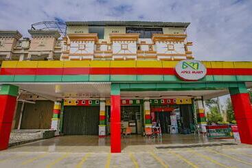 هتل Oyo 90072 Apri Inn Syariah