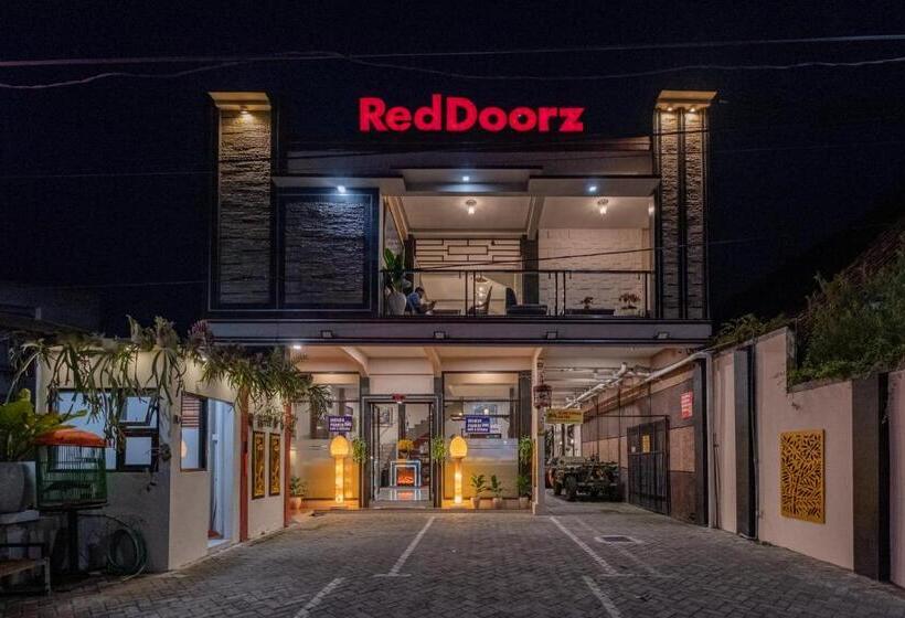 ホテル Reddoorz Near Kampung Inggris Pare