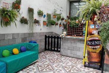 پانسیون Hostal Sauna Water Palace
