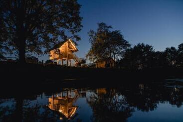 استراحتگاه Tree House