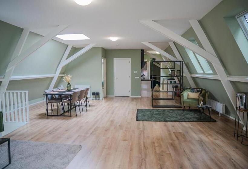 تختخواب و صبحانه The Residence Enschede