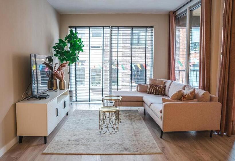 تختخواب و صبحانه The Residence Enschede