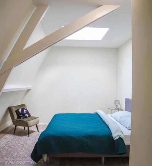 تختخواب و صبحانه The Residence Enschede