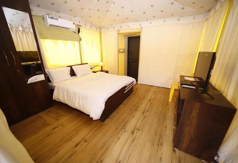 호텔 Indradhanush Hill Resort