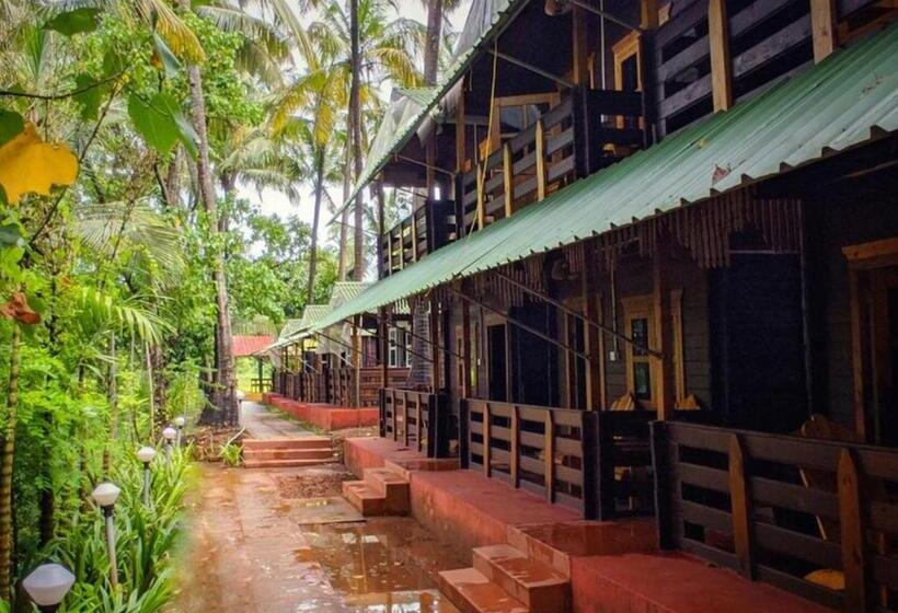 호텔 Lotusfeet Beach Resort Morjim