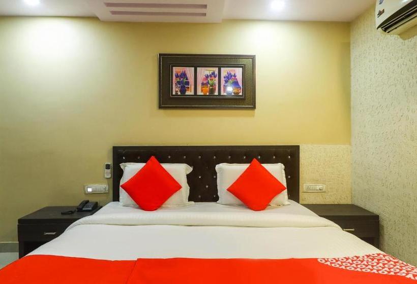 فندق Oyo 74639  Aman Palace