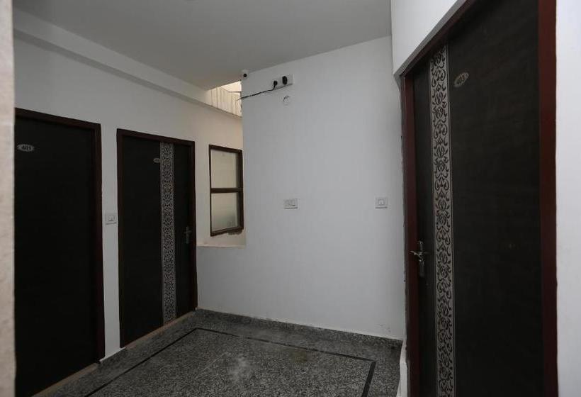 Hotel Oyo 75853 Palazzo
