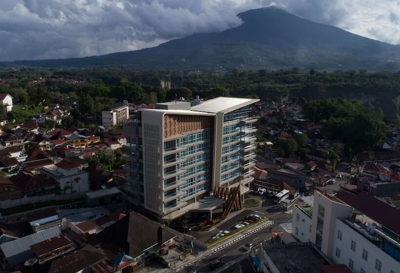 هتل Santika Bukittinggi