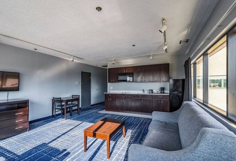 בית מלון כפרי Quality Inn Roseville Detroit North