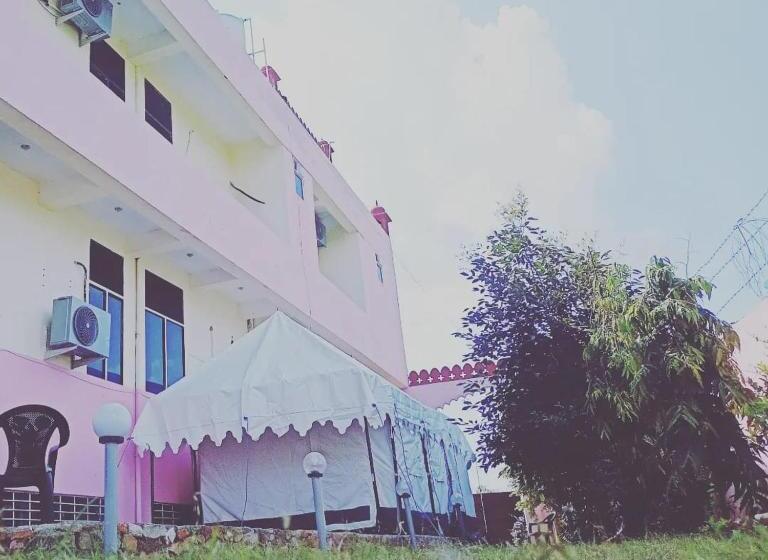 فندق The Forest View Resort