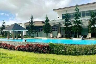 R&a Staycation At Wind Residence