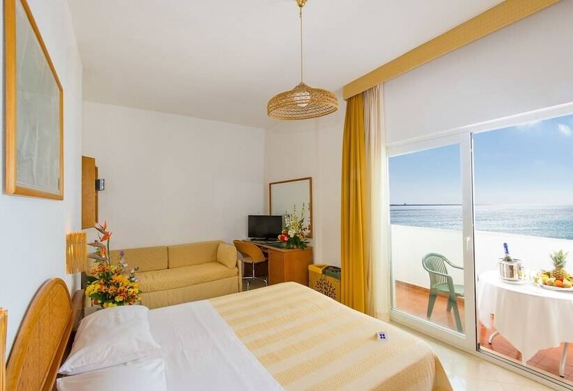 Ecoresort Le Sirene Caroli Hotels