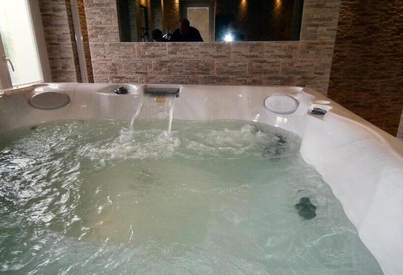 هتل Al Pelmo Wellness