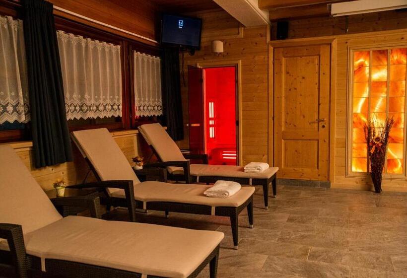 هتل Al Pelmo Wellness