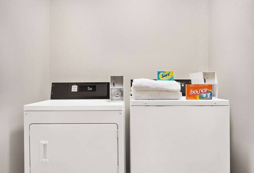 בית מלון כפרי Baymont By Wyndham Hearne