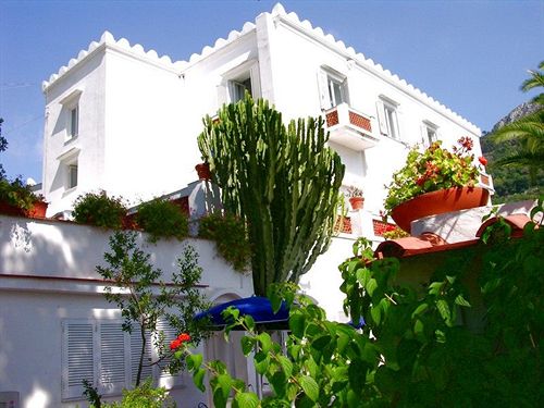 هتل Casa Caprile