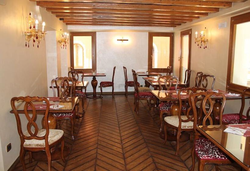 Fotos del hotel Casanova:  15