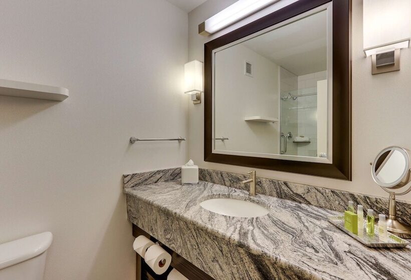 Отель Doubletree By Hilton St. Louis Forest Park