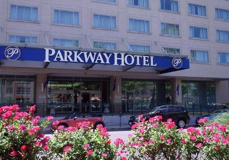 هتل Doubletree By Hilton St. Louis Forest Park