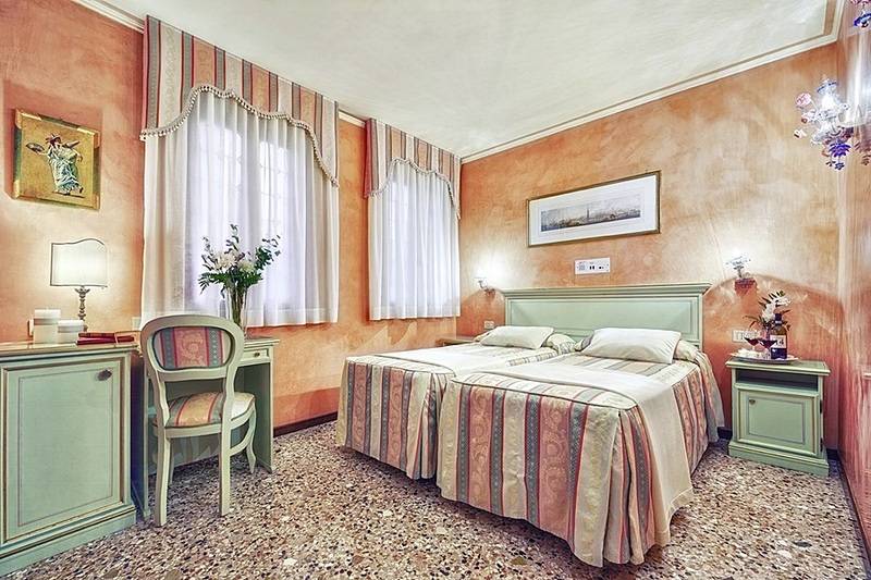 Fotos del hotel Firenze:  4