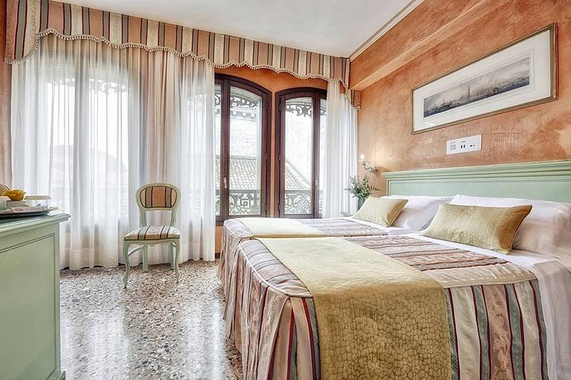 Fotos del hotel Firenze:  3