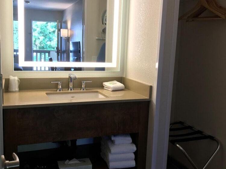 هتل Good Nite Inn Camarillo