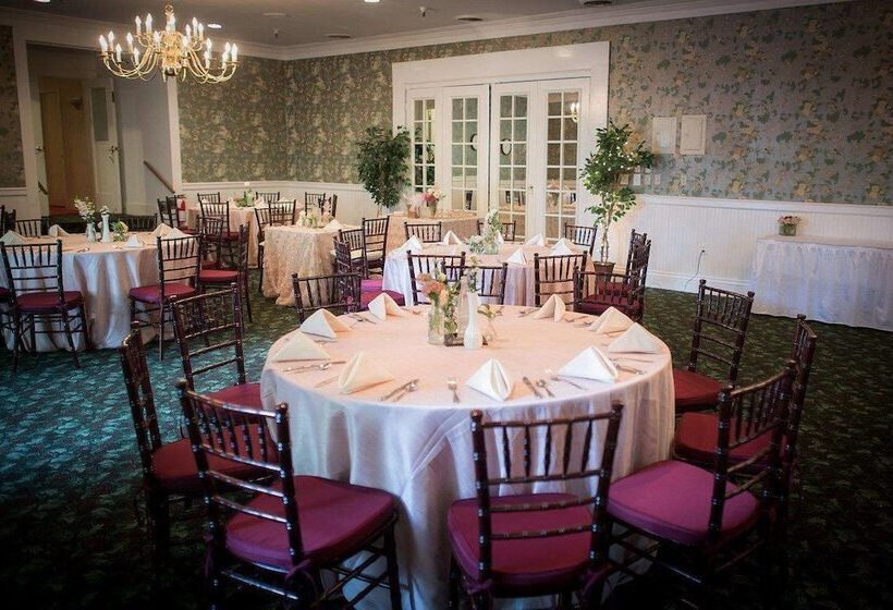 فندق Green Park Inn