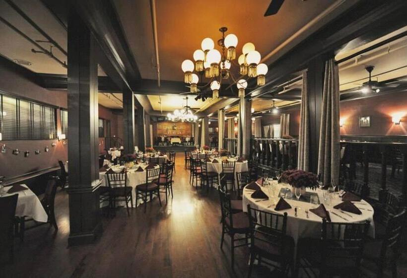 فندق Green Park Inn