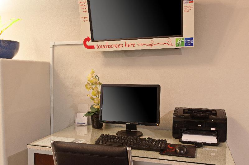 בית מלון כפרי Holiday Inn Express Temecula, An Ihg